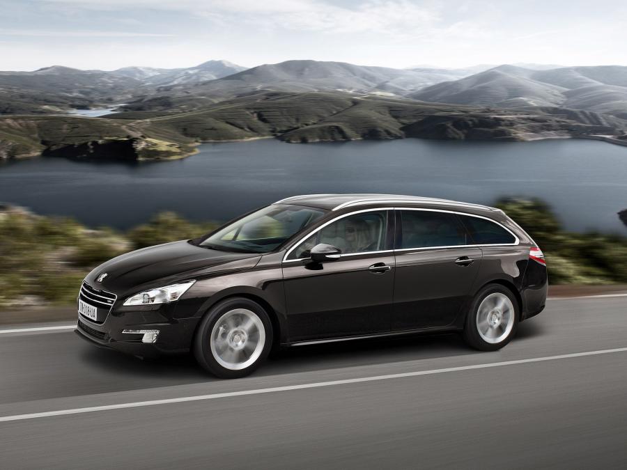  Peugeot 508 SW 2010 года  (фото 15 из 33)